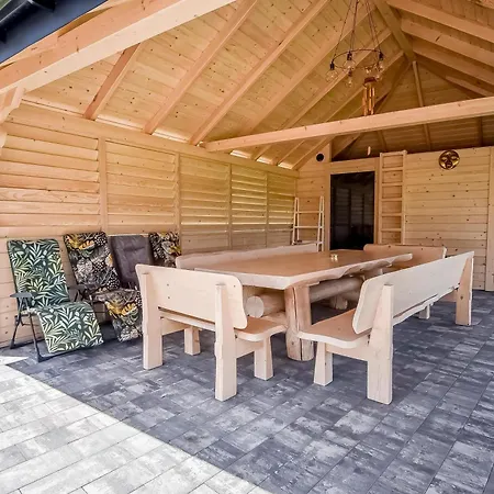 Balinowy Jacuzzi & Sauna
